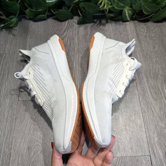Flux Adapt Run White Gum Men 8.5 Women 10 Running Athletic Walking Knit Shoes main image 5
